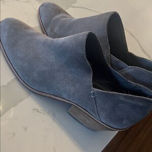 Vince Camuto women’s bootie in Gray Suede